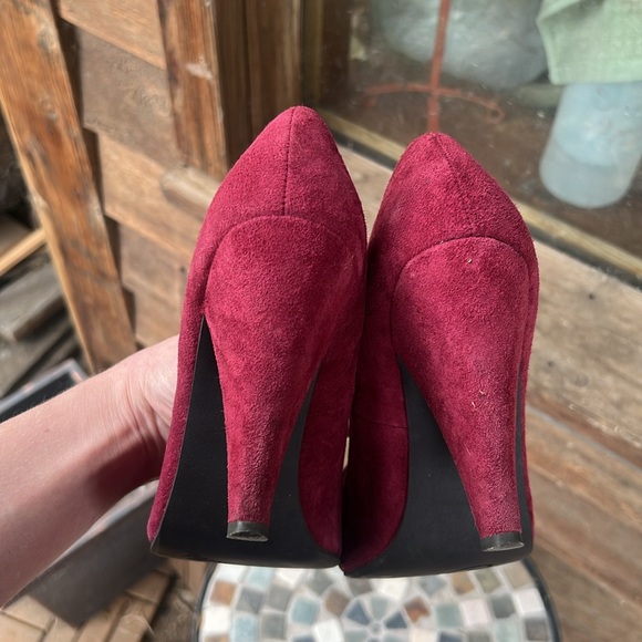 Last chance * SEYCHELLES vintage  suede heart open toe heels - Picture 6 of 8